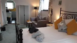 Eden House Retreat